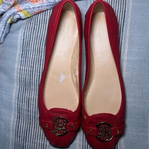 Liz Claiborne Red Leather Driver Flats Gold Logo Medallion Size 9M
